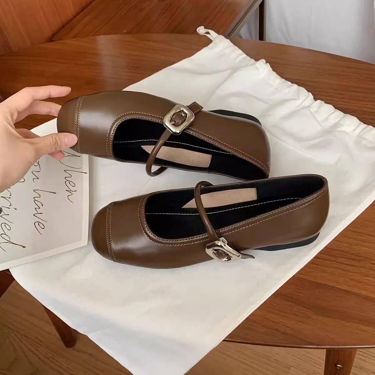 

Cowhide version~ Grape mother same leather square head shallow mouth one word with flat bottom inner height increase Mary Jane shoes women s sin 40