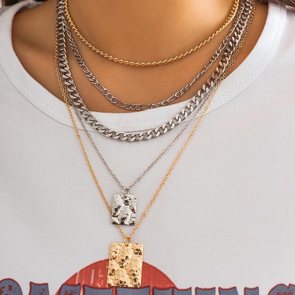 Personalized Niche Metal Chain Stacked Necklace, Sweet And Cool Snakeskin Pattern Geometric Pendant Necklace For Women