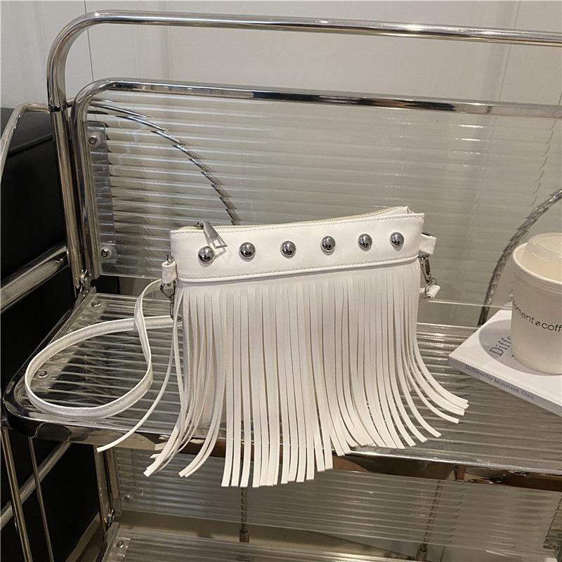 Miss.mini Large Capacity Fringed Bag Women's Summer New Solid Color Personalized Fashion Shoulder Messenger Bag