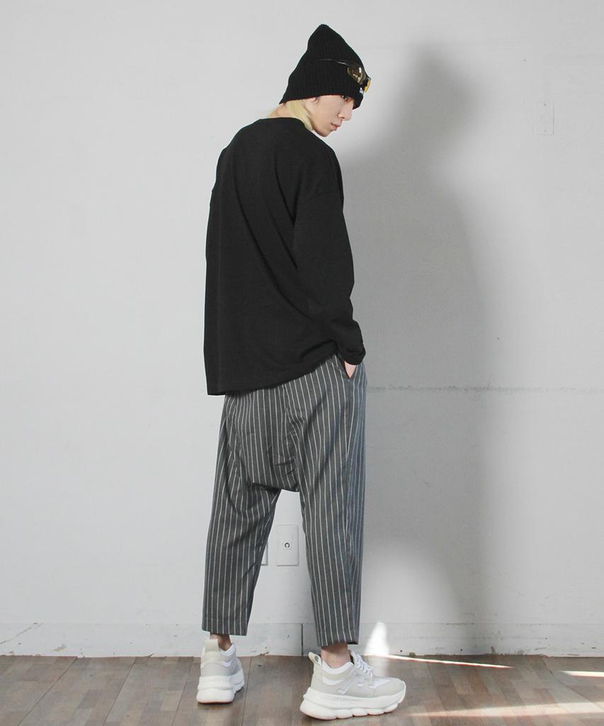 Deumakeu Wide Baggy Fit One-Pleat Striped Pants Gray