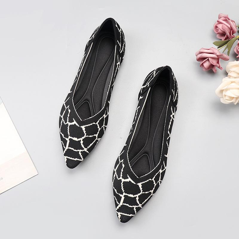 Spring and autumn flying knitting single shoes Doudou shoes flat bottom women's floating shoes boat shoes pregnant women knitted flying thread