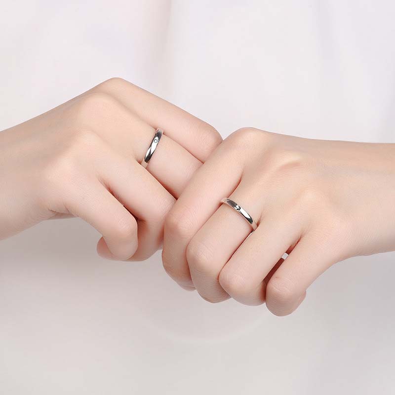 2Pcs Sliver Color Sun Moon Couple Rings for Women Men Simple Heart Matching Open Adjustable Finger Ring Set Wedding Jewelry Gift