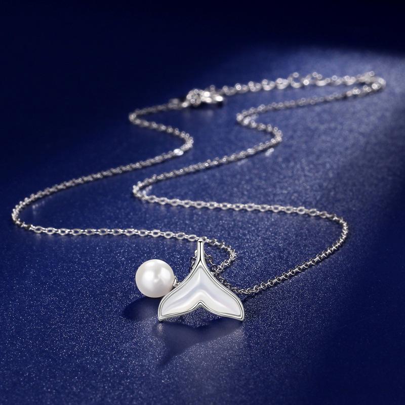 Yusheng ha la tua collana a coda di pesce con perle per la moda femminile e versatile temperamento retrò ciondolo in madreperla per donna