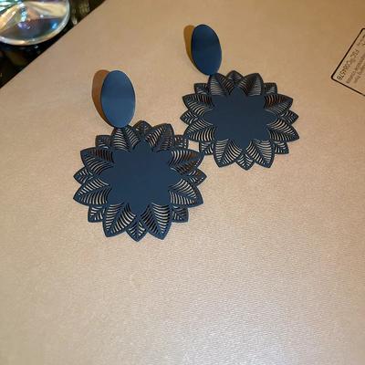 Vintage Schwarze Farbe Blume Hängeohrringe Für Damen Gotisch Geometrisch Schmetterling Herz Flügel Ohrring Party Schmuck
