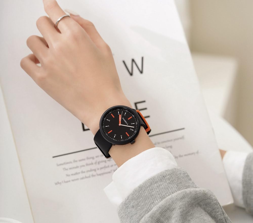 Analog wristwatch with silicone strap for men and women (black)