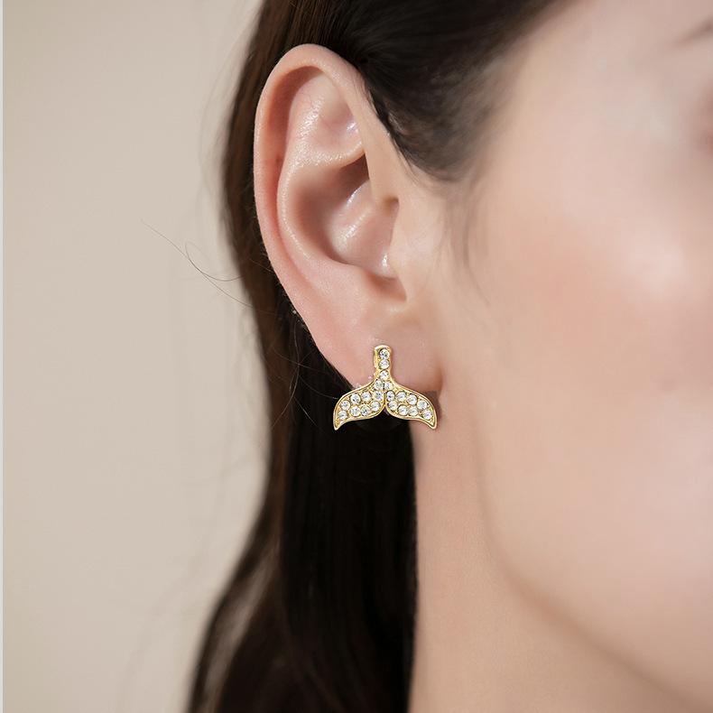 New trend Internet celebrity temperament simple earrings full of diamond fishtail earrings women's personality fashion earrings