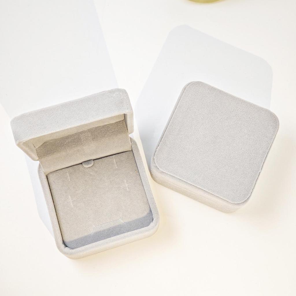 Caja de Regalo para Joyería de Terciopelo de Lujo con Forma Cuadrada Redondeada para Pendientes y Collares