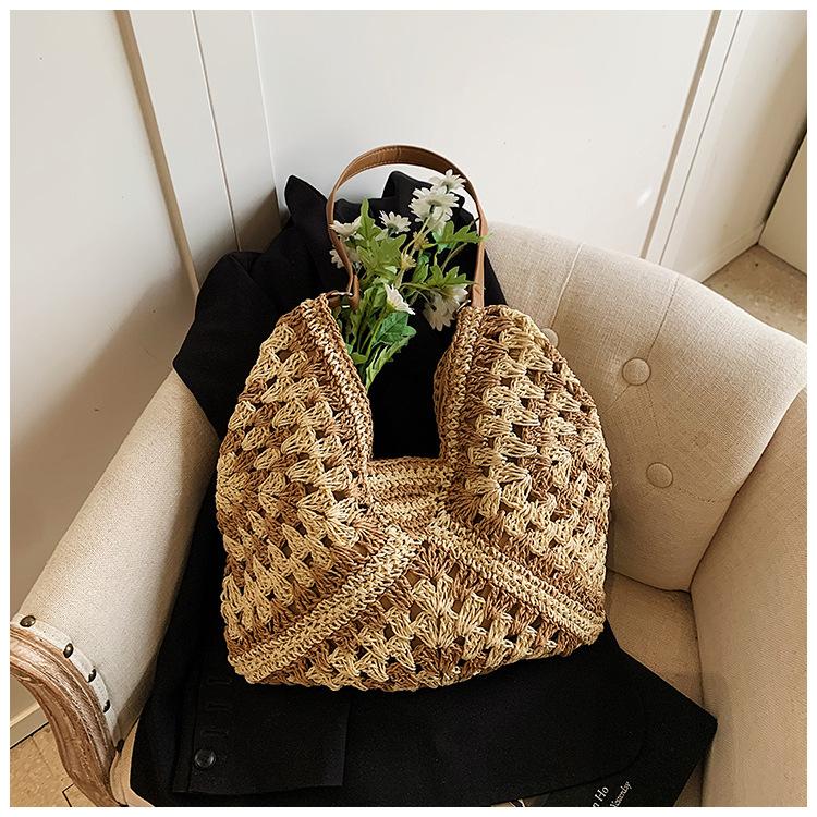 

Плетеная сумка большой вместимости женская 2025 новая летняя пляжная соломенная сумка на плечо