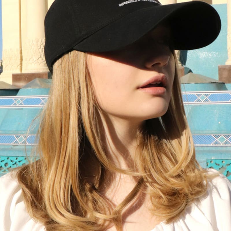 ELKE BLOEM CALIS BLACK BALL CAP