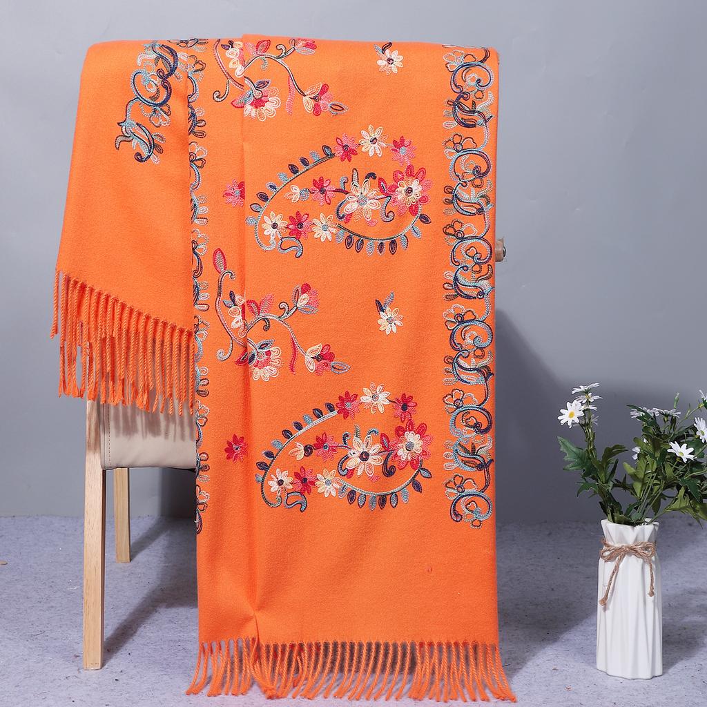 Yunnan Chinese-style embroidered scarf for women, autumn and winter ethnic style cashmere Suzhou embroidery, thickened and warm, dual-use shawl