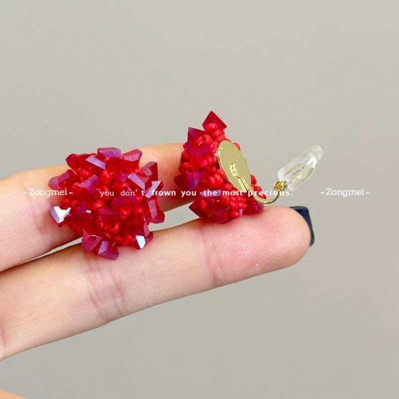 Blue beaded stud earrings heavy industry hand-woven hydrangea earrings white holiday wind ear clips mosquito coil disc s