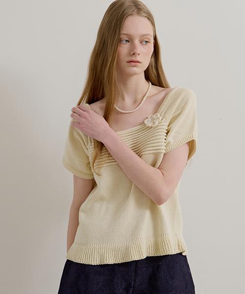 MORE THAN LIKE Square Flower Knit - Lemon