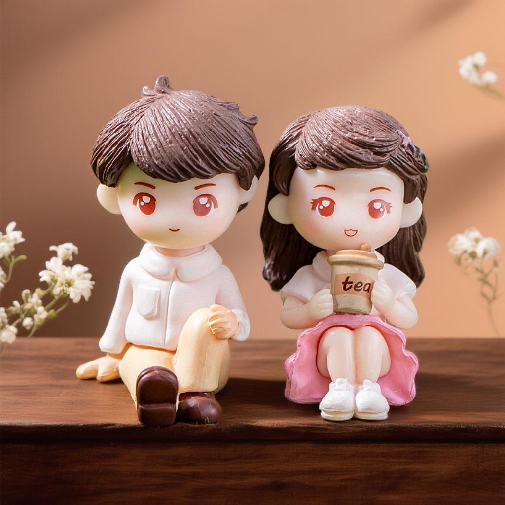 Roztomilé figúrky páru: Kreslená dekorácia auta a DIY príslušenstvo