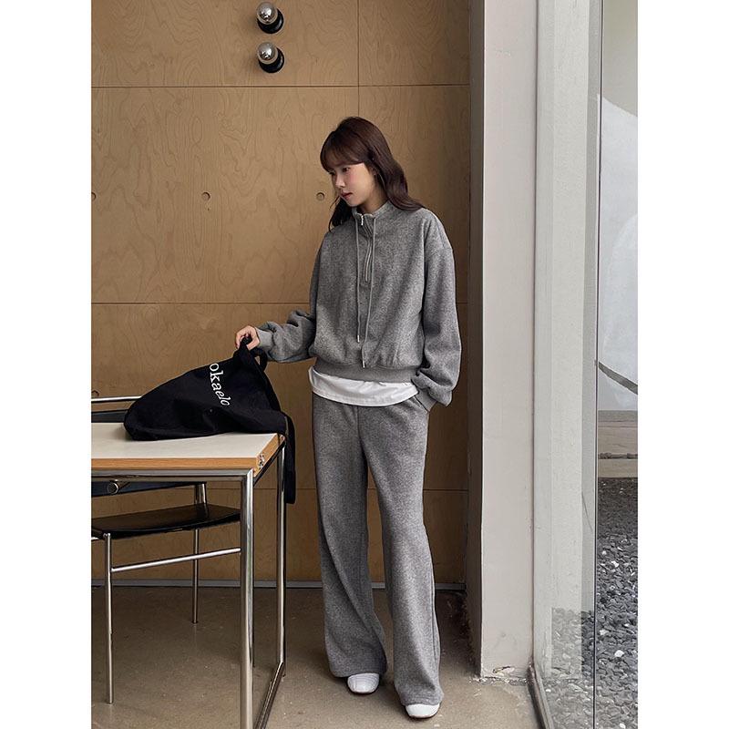 

Korean Style Half-Zip Stand Collar Velvet Sweatshirt & High Waist Sweatpants Women s Winter Set One Size (80-130) серый