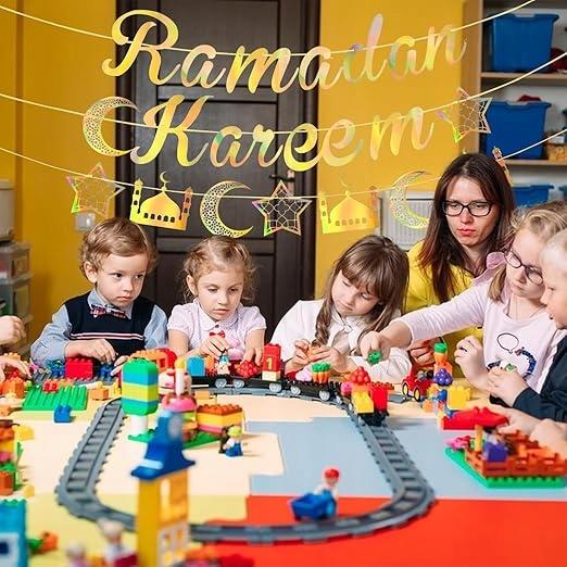 Spheretron Banner Hanging Garland Ramadan Mubarak Gold