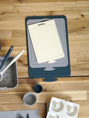 Sillymann [Sillymann] Silicone Harmony Clip-Type Safety Cutting Board Small WSK4016