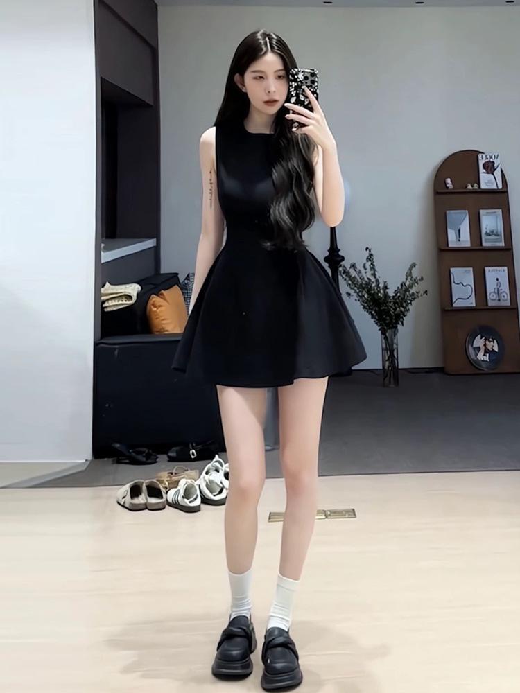 Women's French Style Sleeveless Black Dress - Summer Petite Waist-Cinched Tank Dress
