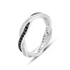 Anillo de plata con circonita, peso del producto 3,57 g. (2150411)