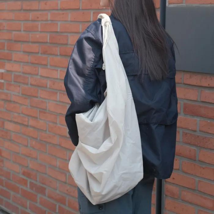 Glossy Large Tangle Twist Bag_Ivory