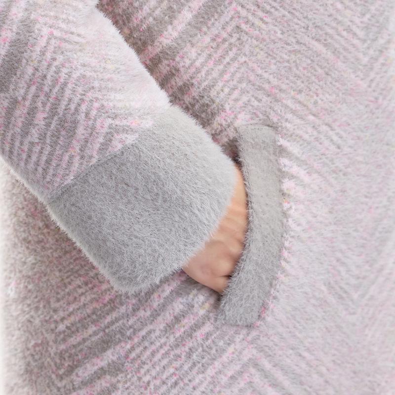 50-Year-Old Women's Thick Warm Winter Coat with Imitation Mink Velvet