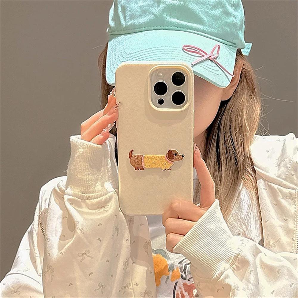 Husă Drăguță cu Broderie Desen Animat Cățeluș și Model Litchi din Piele PU pentru iPhone 16 15 11 Pro Max 14 Plus 13 Mini 12 X XR