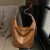 Large-capacity Commuter Bag Korean Version Niche Simple Shoulder Bag Women's 2025 Autumn New High-value Bucket Bag