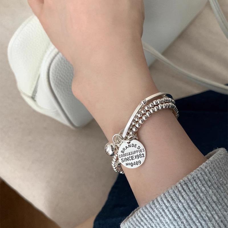 Koreanisches dreilagiges Armband mit rundem Anhänger: Damenmode, leichter Luxus & exquisites Design