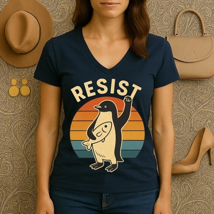 Пингвин Протест Против Тарифов Женская Футболка с V-образным вырезом Унисекс Футболка L