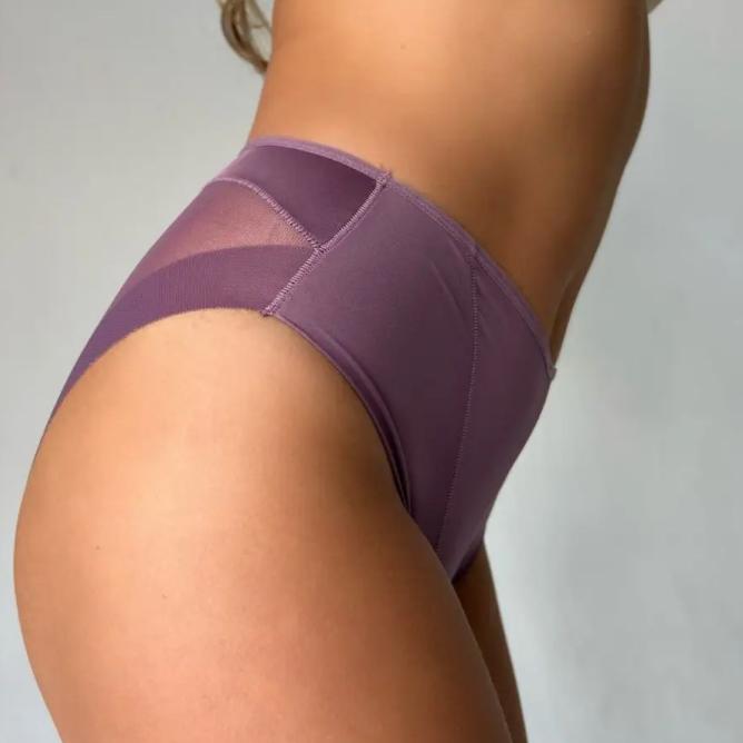 Simple Seamless Breathable Ice Silk Hollow Mesh Women's Underwear Mid-waist Briefs Sexy and Comfortable Underwear