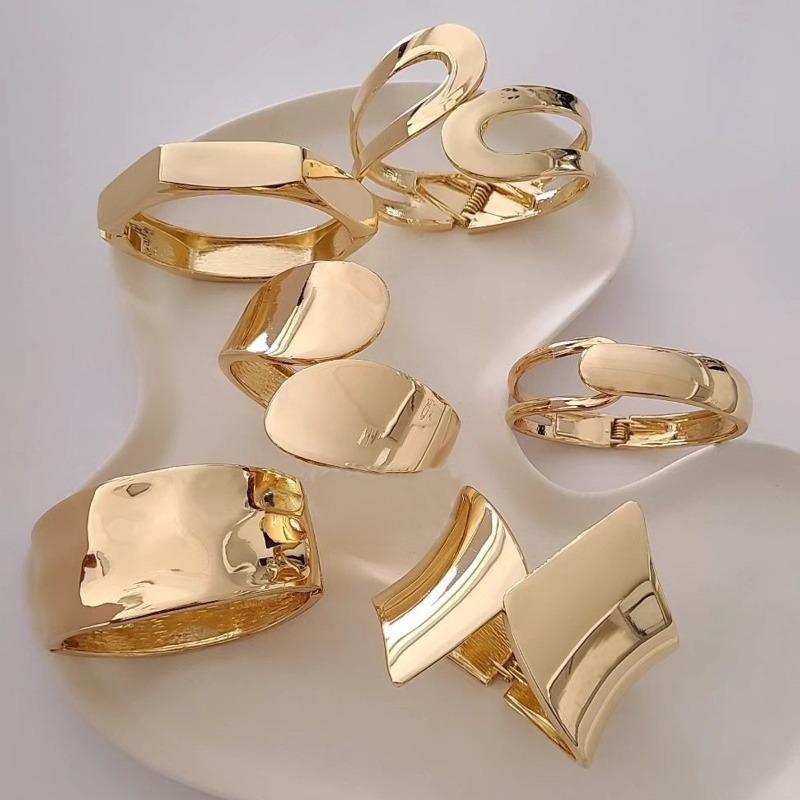 New jewelry personalized Mobius ring bracelet electroplated wind alloy bracelet open bracelet