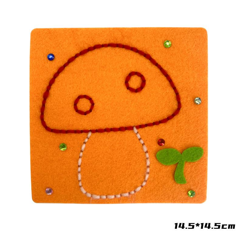 1 set Kit da Ricamo Fai da Te per Bambini Animale dei Cartoni Animati Kit da Cucito in Feltro Materiale Fai da Te Artigianato da Cucire in Feltro