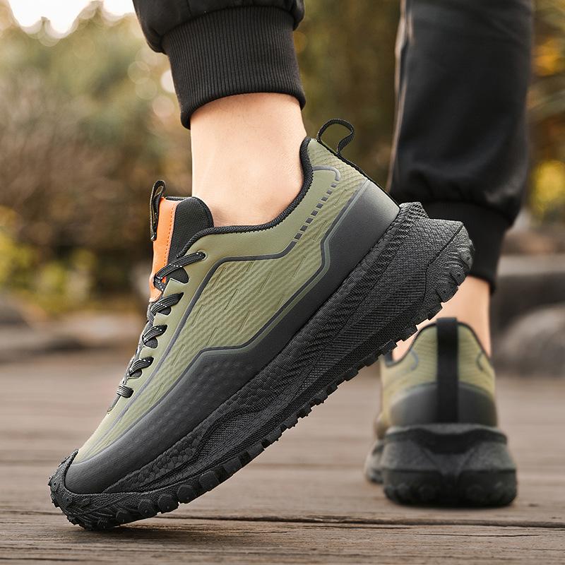 New low-top comfortable and lightweight casual shoes thick-soled cushioning outdoor non-slip and wear-resistant mountaineering shoes