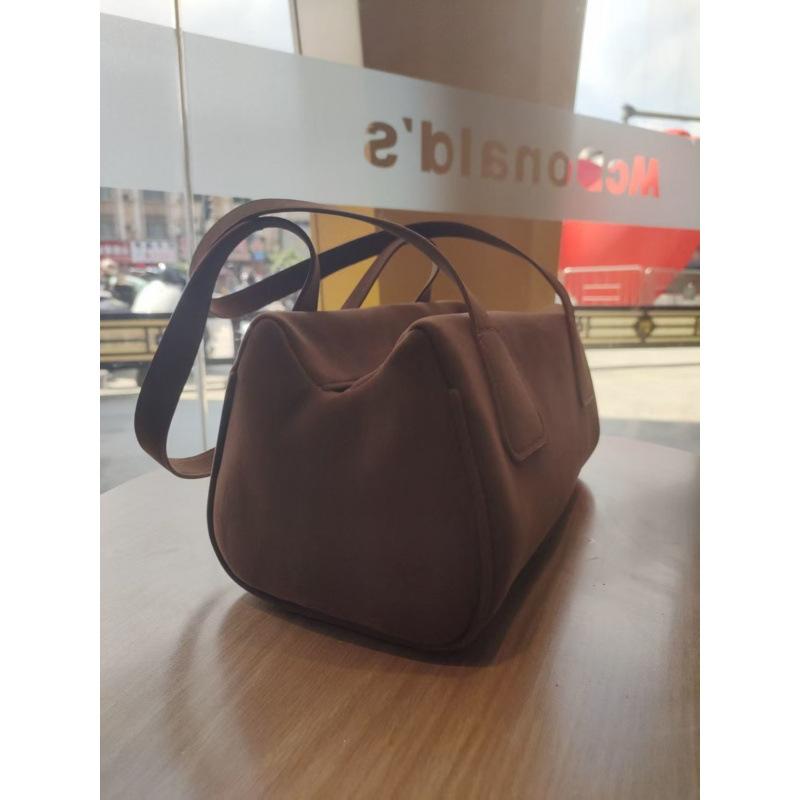 2025 autumn and winter new niche minimalist underarm tote bag suede brown large capacity commuter shoulder handbag women
