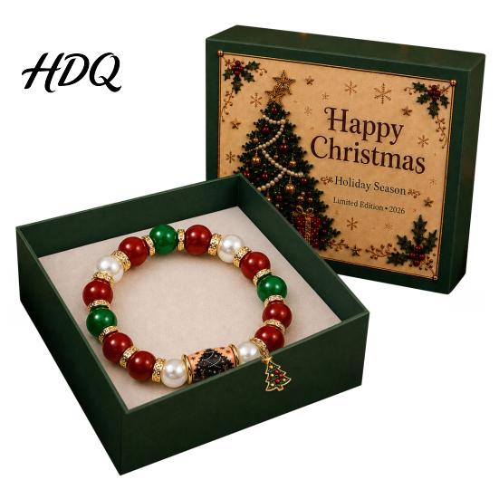 Red And Green Beaded Bracelets Christmas Bracelet with Alloy Tree Charm Santa Deer Stocking Center Bead for Women Elastic Bracelet Festive Jewelry