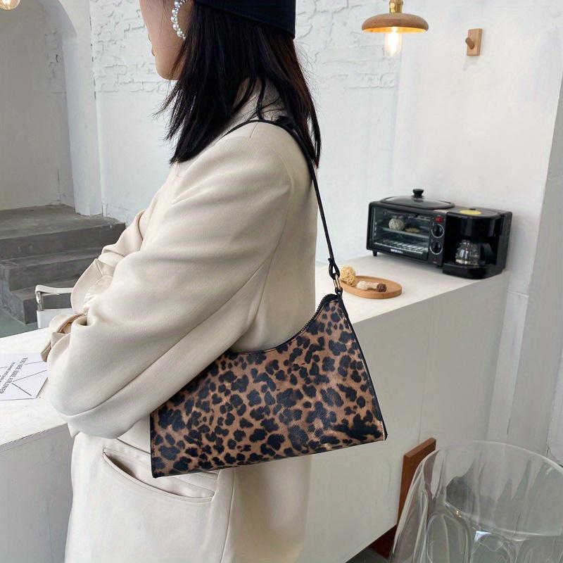 Stylish Leopard Print Shoulder Bag for Women Chic Animal Print Design, Zipper Closure Travel Bag Small Crossbody Bag