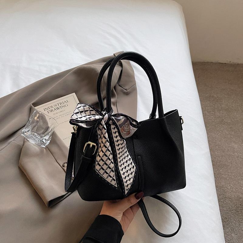 Large-capacity Bag Women's Spring and Summer Versatile 2025 New Simple Casual Shoulder Handbag Commuter Tote Bag