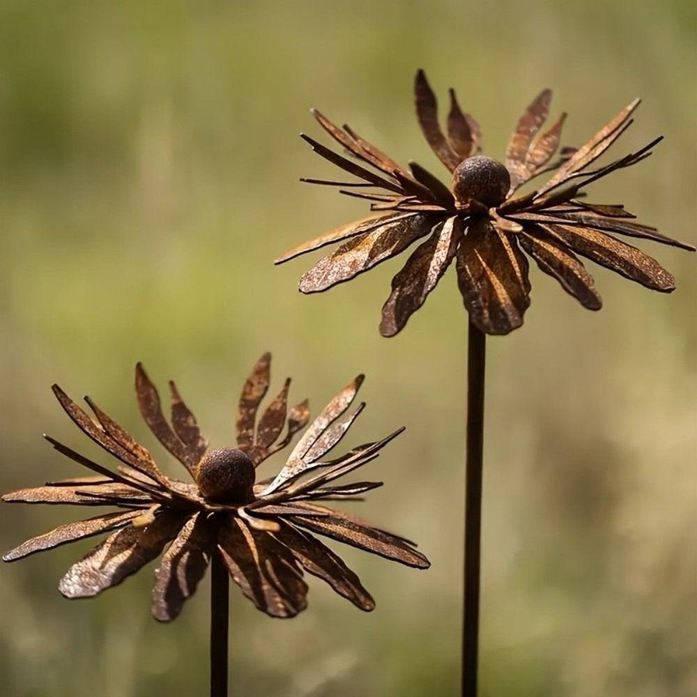 Rusted Metal Daisy Garden Stake Rustic Cornflower Decoration Decorative Plant Stake Outdoor Lawn
