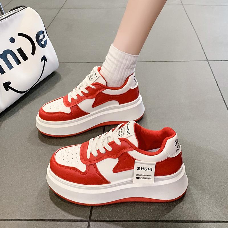 European muffin platform casual board shoes women's 2025 spring new small height increase casual student white shoes women