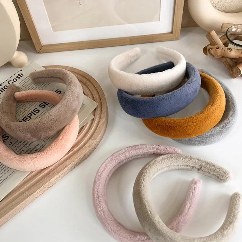 Herbst/Winter Retro Plüsch Textur Schwamm Verdickte Stirnbänder Einfarbig Fellige Haarbänder Damenmode Elegant Haarreif