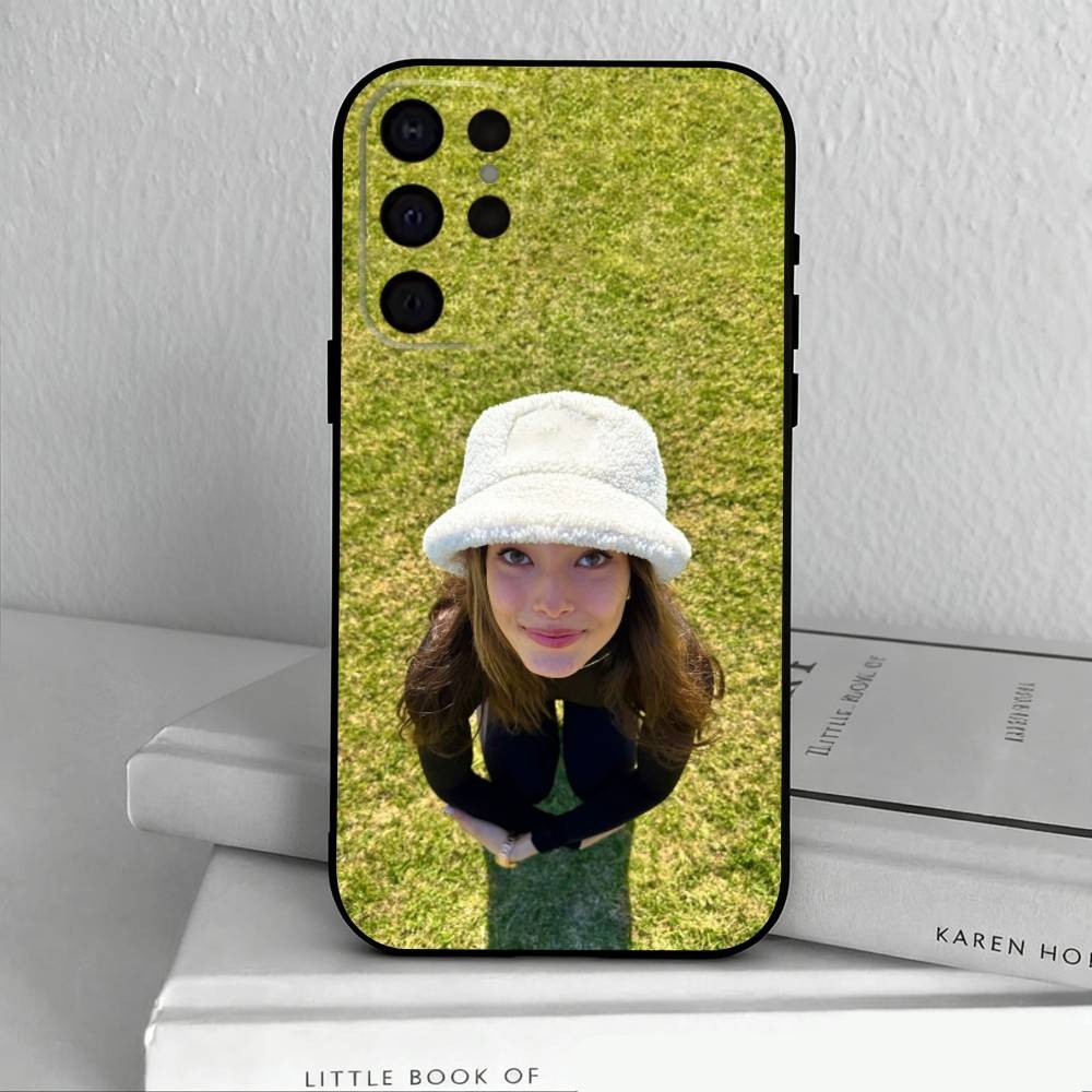

Snow Princess E-Eileen G-Gu Phone Case For Samsung S25,S24,S21,S22,S23,S30,Ultra,S20,Plus,Others Soft Black Cover Samsung S30plus5G