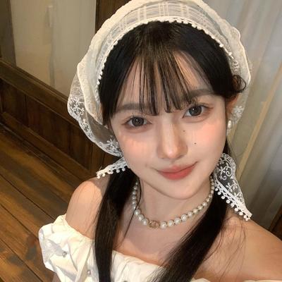 French Girl Lace Triangle Scarf Atmosphere Silk Scarf Floral Headscarf Premium Flower Beige Pastoral Streamer Tide