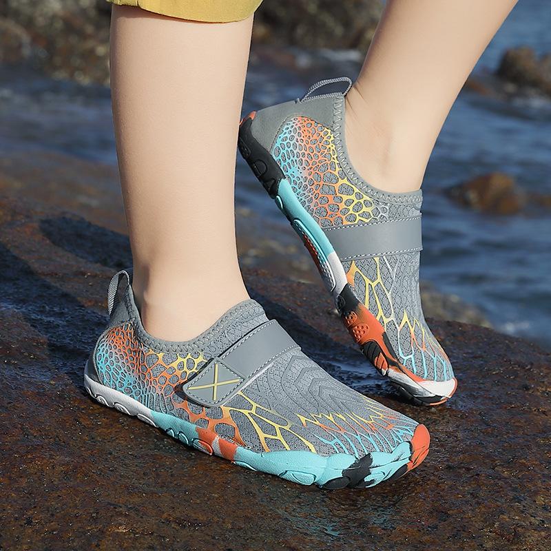 Beach Shoes Children's Quick-drying Sea-catching Wading Shoes Non-slip Swimming Snorkeling Shoes Outdoor Anti-cut Creek Shoes