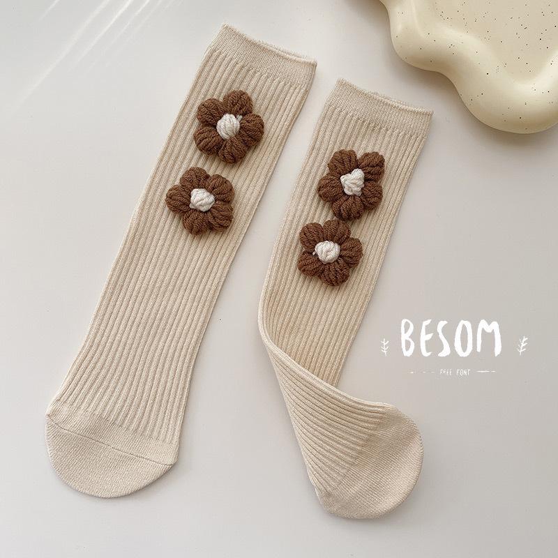 Girls' Korean-Style Mid-Calf Socks with Little Flower Design - Trendy Solid Color Scrunched Knit Knee-Highs (Heel-Less)