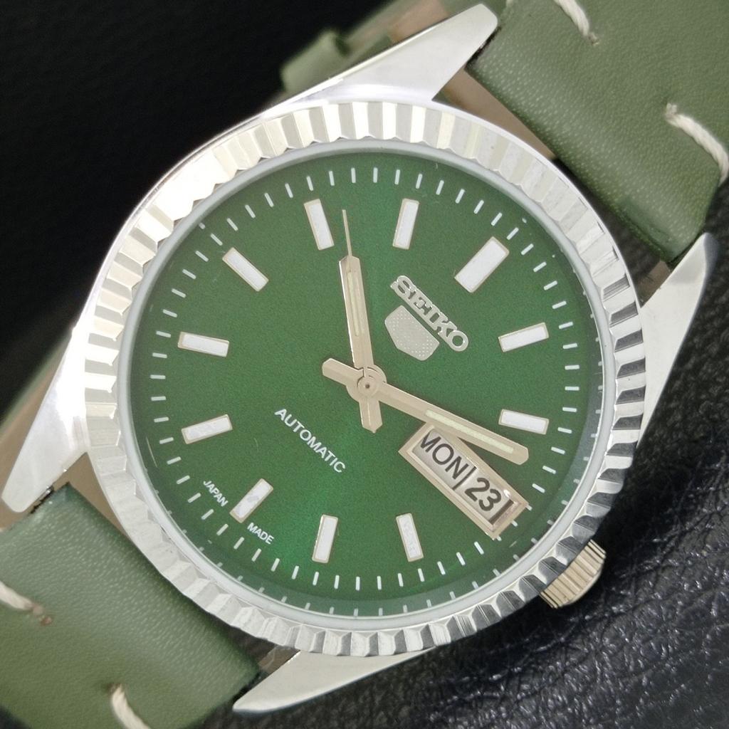 

MENS VINTAGE REFURBISHED SEIKO 5 AUTOMATIC JAPAN GREEN DIAL WATCH a440593-4 Sk-a440593