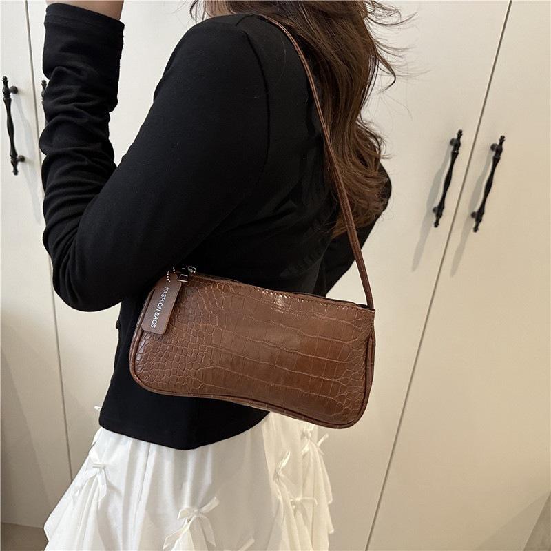Niche Design Versatile Crocodile Pattern Baguette Bag Retro Armpit Bag New Portable Shoulder Bag