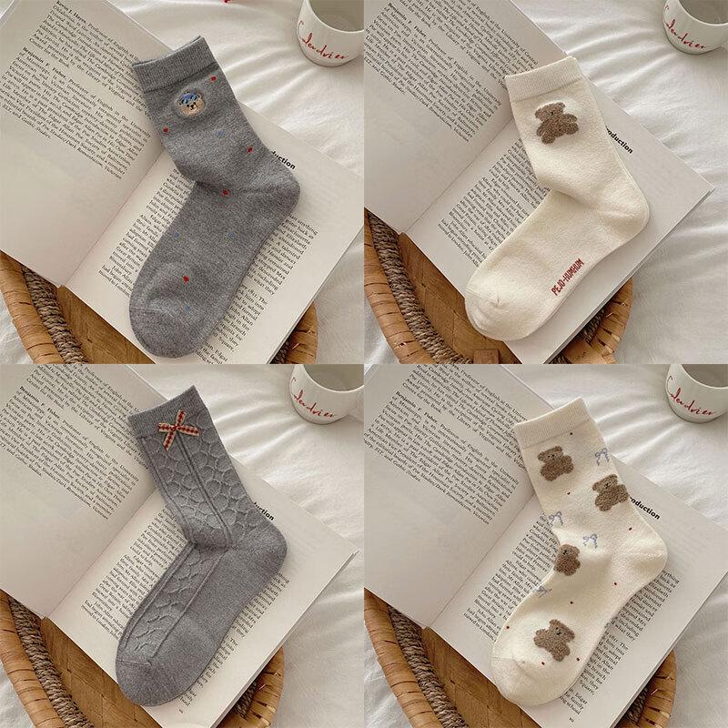 Yishan Yisi Rabbit Velvet Dotted Bear Bow Mid-Calf Socks