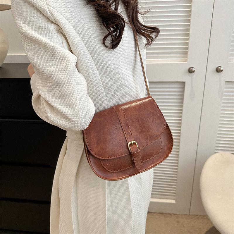 2023 New Fashion Street Style Saddle Bag Casual Commuter Shoulder Bag