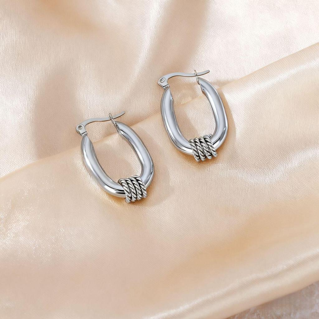 European American Classic Smooth C-Shaped Hoop Titanium Steel Retro Earrings for Women