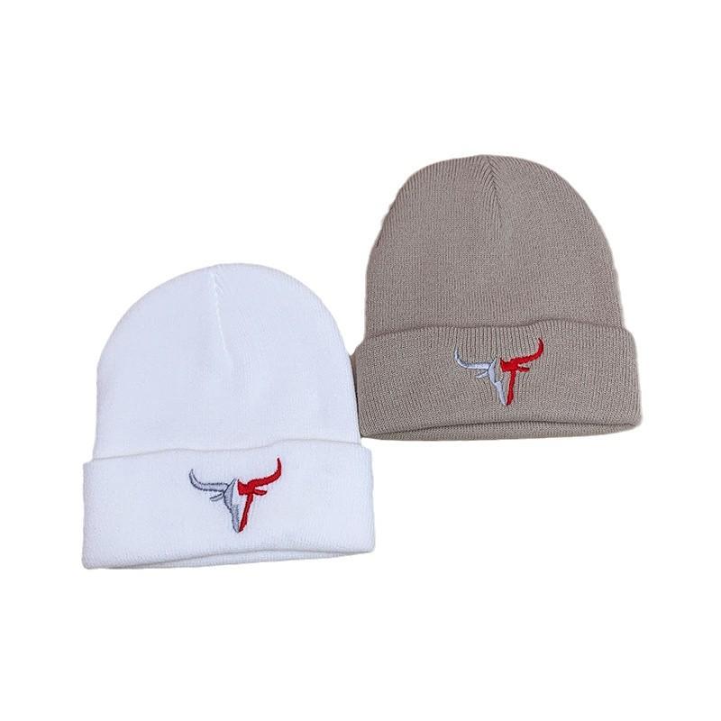 Simple Bull Head Embroidery Hip-Hop Knitted Hat For Men And Women To Keep Warm And Cool Street Pullover Hat
