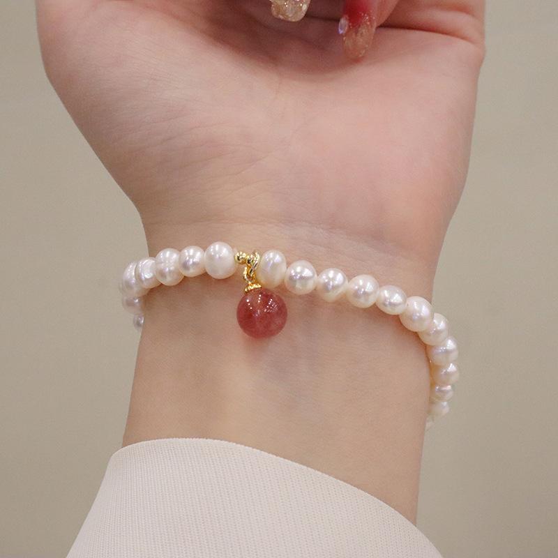 

Elegant Pearl Bracelet for Women, Fashion Round Bead Design Pendant Peal Bangle, Strawberry Crystal Bracelet
